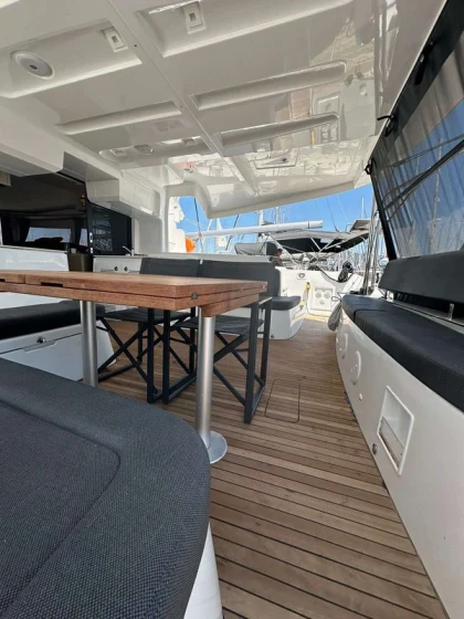 Lagoon 46 - Boatscribe.com