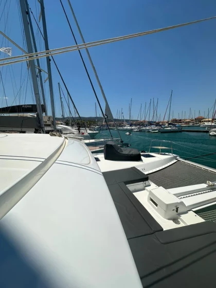 Lagoon 46 - Boatscribe.com