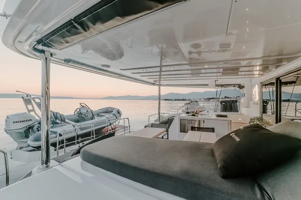 Lagoon 55 - Boatscribe.com