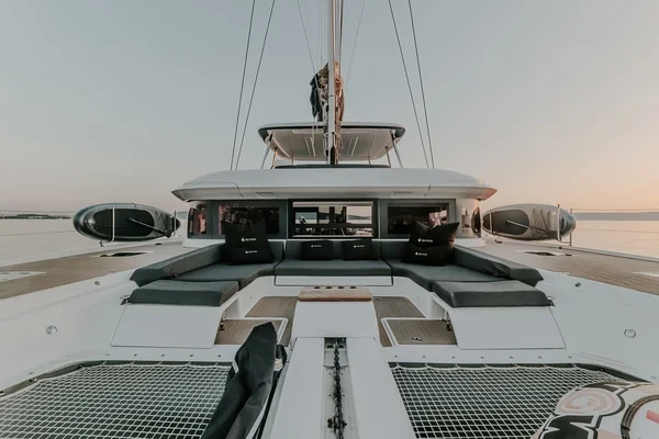 Lagoon 55 - Boatscribe.com