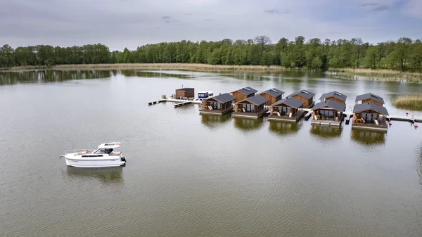 Nexus Revo 870 Prestige - Boatscribe.com