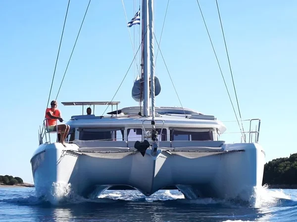 Lagoon 421 - Boatscribe.com