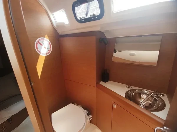 Sun Odyssey 349 - Boatscribe.com