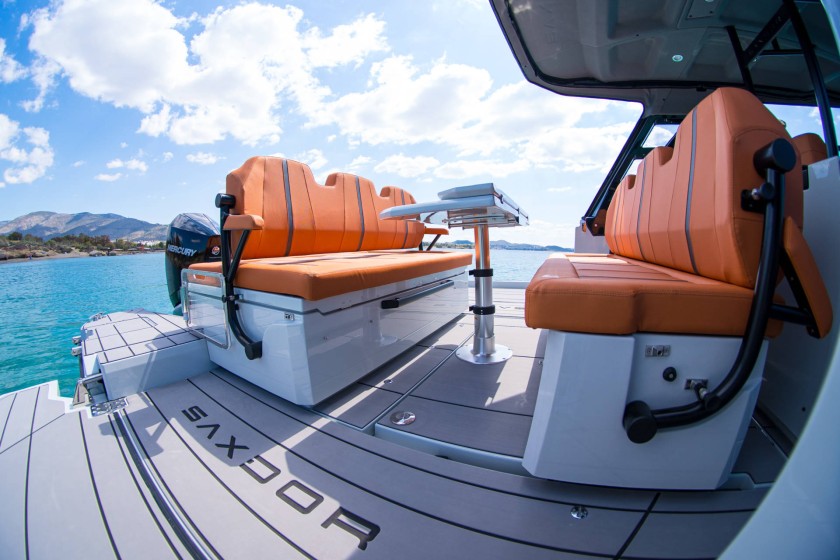 Saxdor 320 GTO - Boatscribe.com