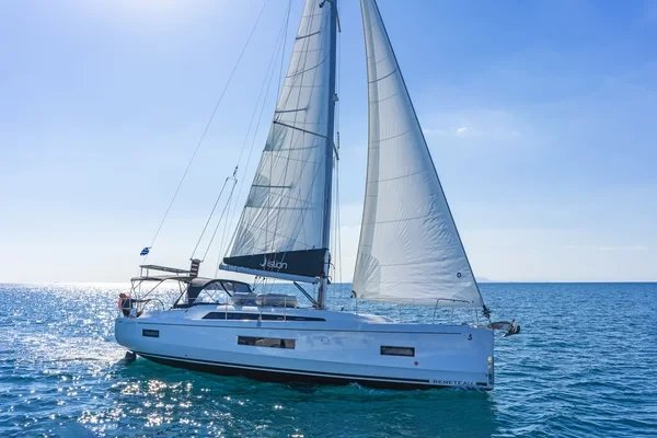 Oceanis 40.1 - Boatscribe.com