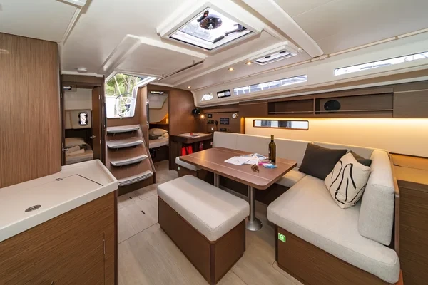 Oceanis 40.1 - Boatscribe.com