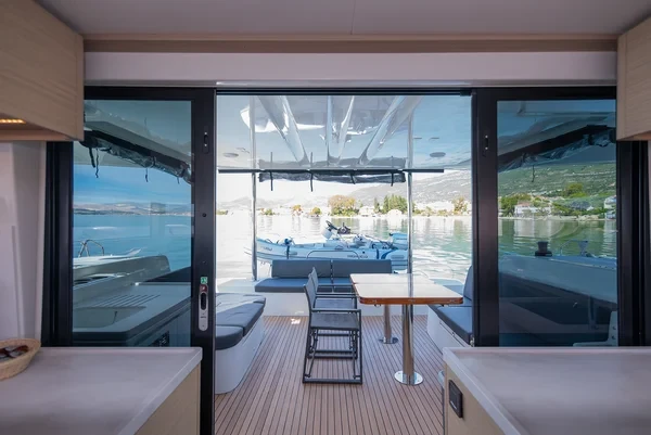 Lagoon 51 - Boatscribe.com