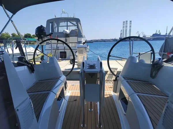 Sun Odyssey 349 - Boatscribe.com