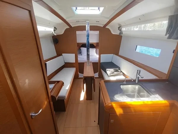 Sun Odyssey 349 - Boatscribe.com