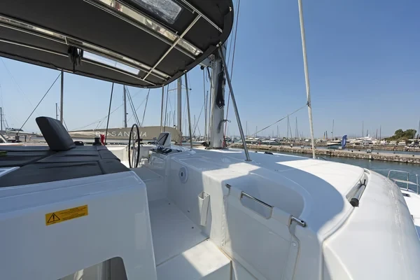 Lagoon 46 - Boatscribe.com