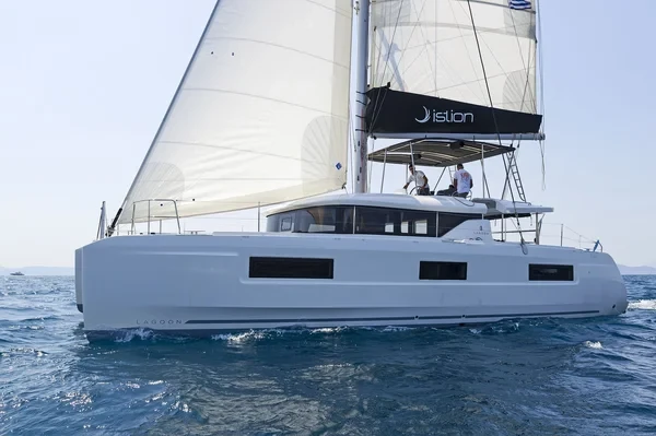Lagoon 46 - Boatscribe.com