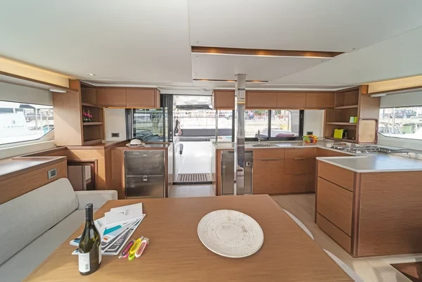 Lagoon 46 - Boatscribe.com