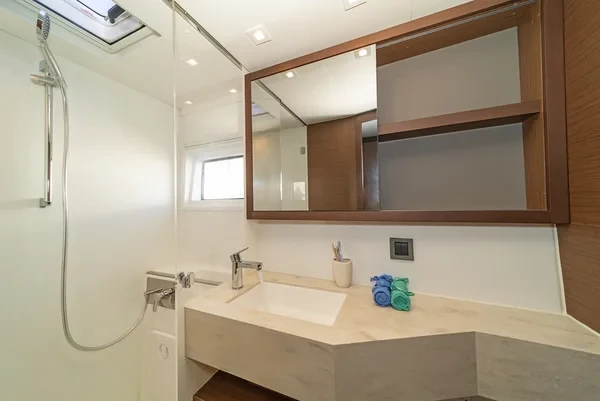 Lagoon 46 - Boatscribe.com