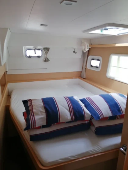 Lagoon 400 S2 - Boatscribe.com