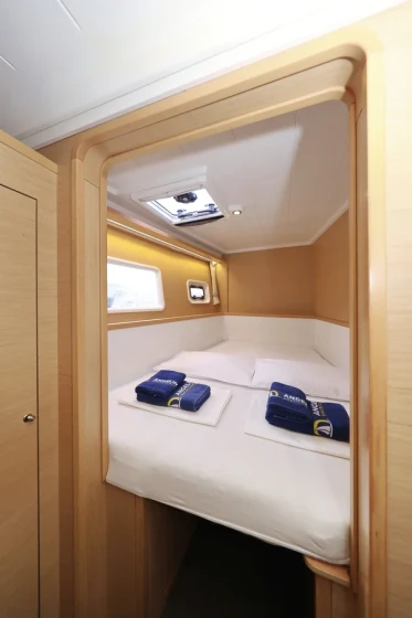 Lagoon 400 S2 - Boatscribe.com