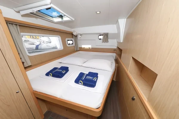 Lagoon 400 S2 - Boatscribe.com