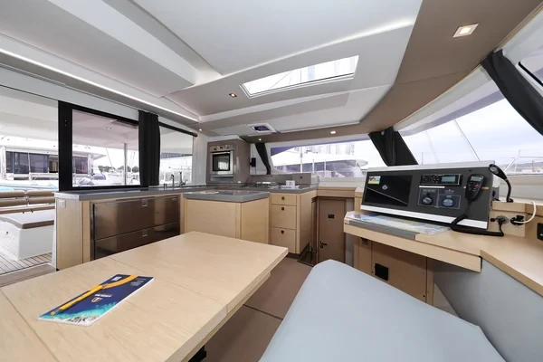 Saona 47 - Boatscribe.com