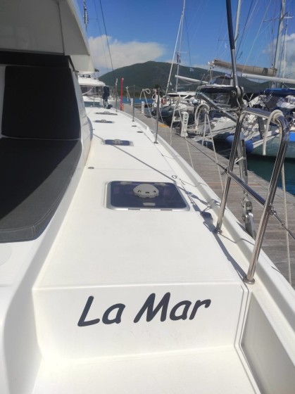 Lagoon 42 - Boatscribe.com