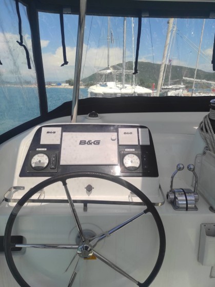 Lagoon 42 - Boatscribe.com