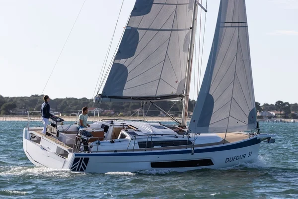 Dufour 37 - Boatscribe.com