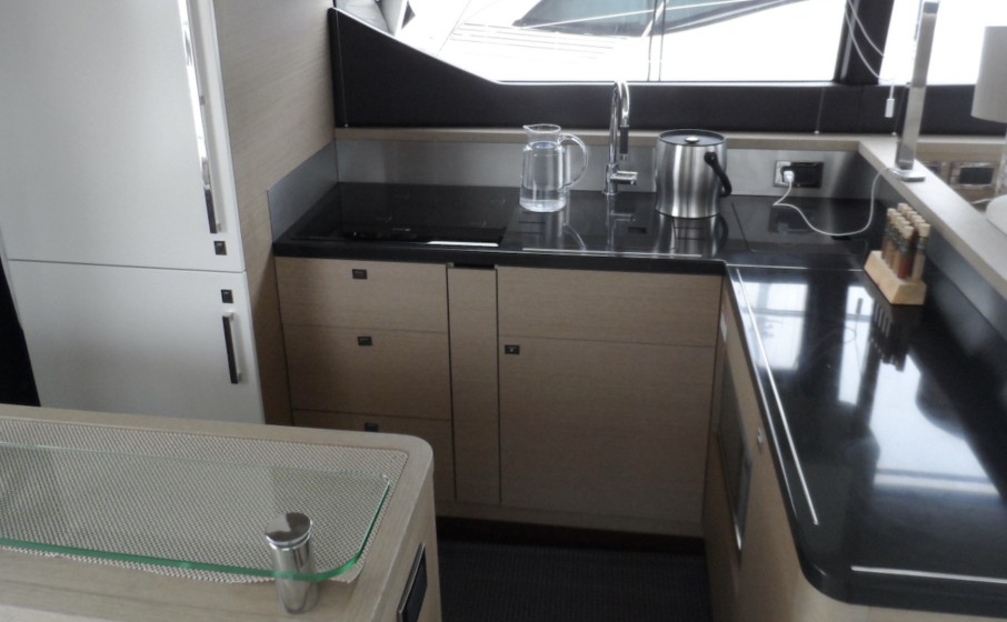Prestige 620 - Boatscribe.com
