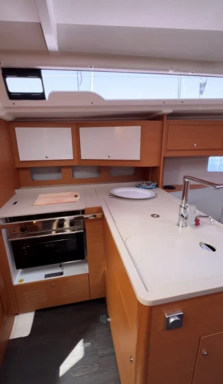 Dufour 37 - Boatscribe.com