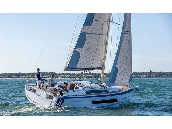 Dufour 37 - Boatscribe.com