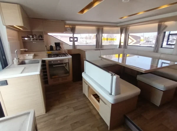Lagoon 51 - Boatscribe.com