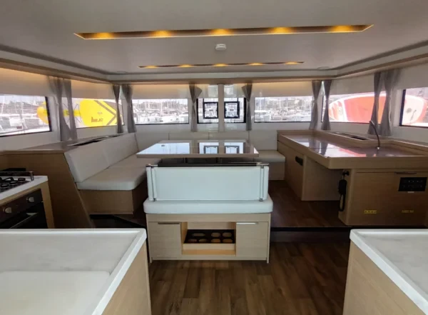 Lagoon 51 - Boatscribe.com
