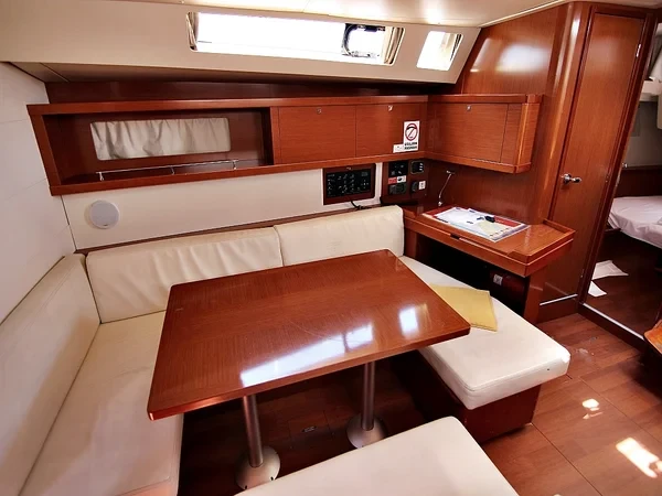Oceanis 45 - Boatscribe.com