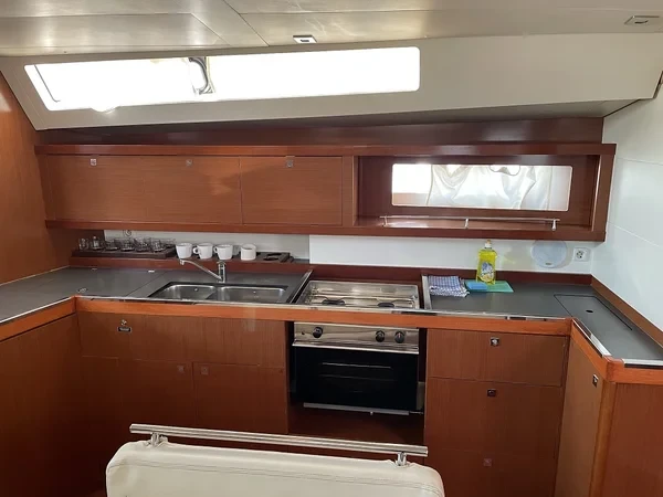 Oceanis 45 - Boatscribe.com