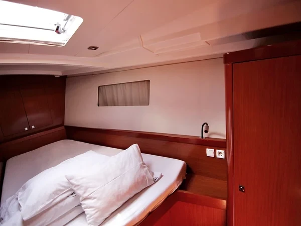 Oceanis 45 - Boatscribe.com