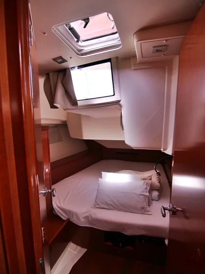 Oceanis 45 - Boatscribe.com