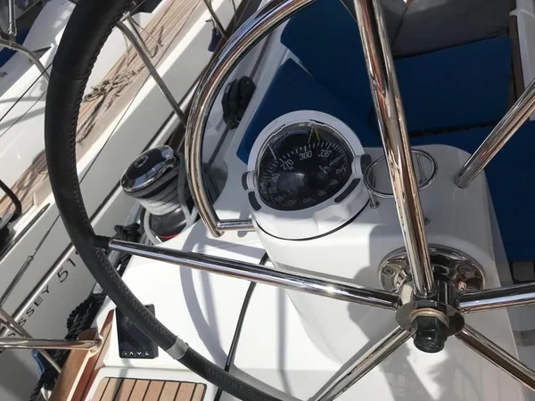 Sun Odyssey 519 - Boatscribe.com