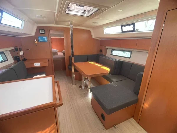 Bavaria C42 - Boatscribe.com