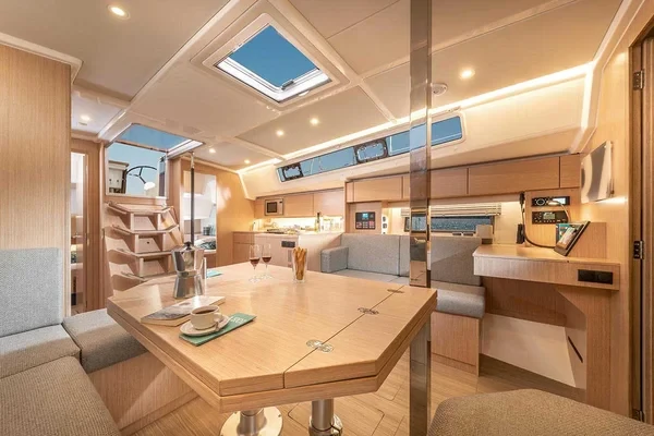 Bavaria C42 - Boatscribe.com