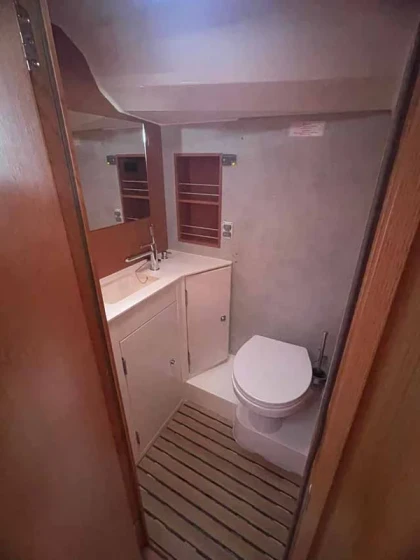 Bavaria C42 - Boatscribe.com