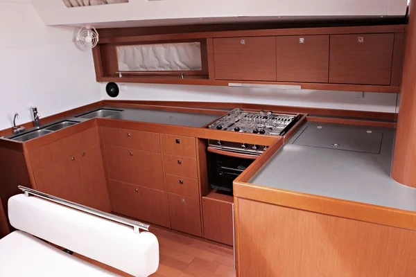 Oceanis 48 - Boatscribe.com