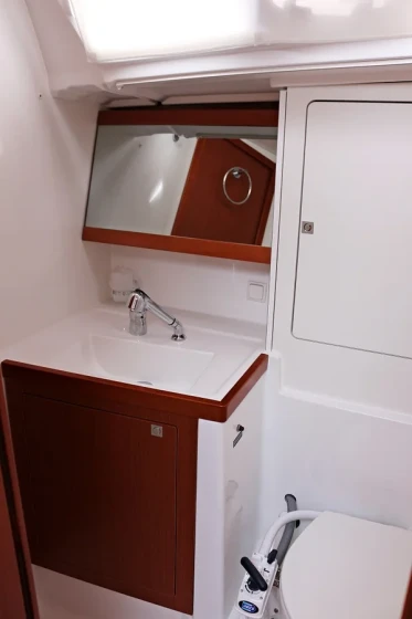 Oceanis 48 - Boatscribe.com