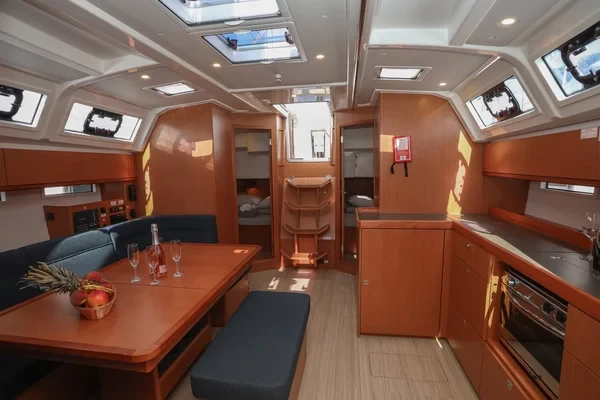Bavaria 46 Cruiser - Boatscribe.com
