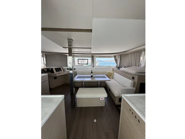 Lagoon 46 - Boatscribe.com