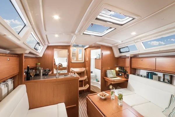 Bavaria Cruiser 34 Style - Boatscribe.com