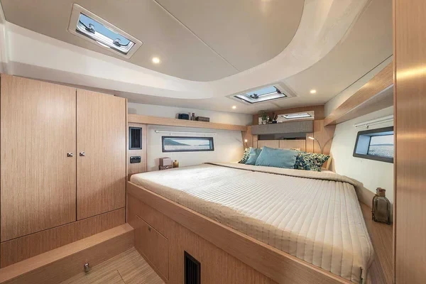Bavaria 42 Cruiser - Boatscribe.com