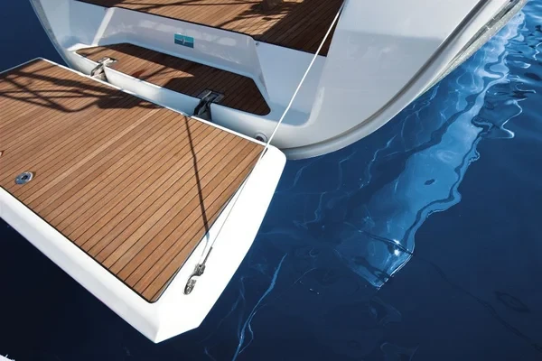 Bavaria 37 Cruiser - Boatscribe.com