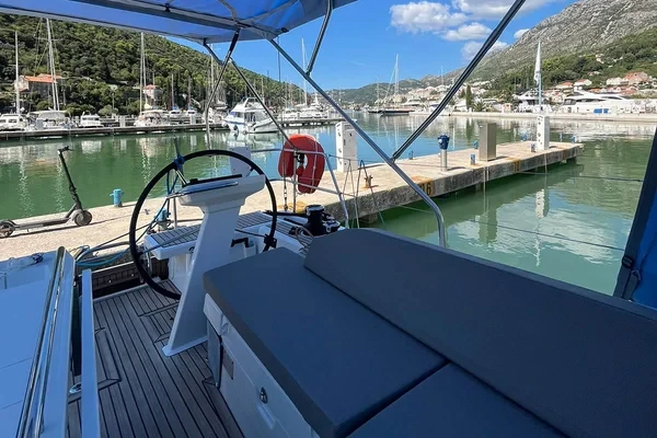 Oceanis 46.1 - Boatscribe.com