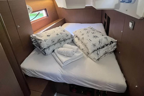 Oceanis 46.1 - Boatscribe.com