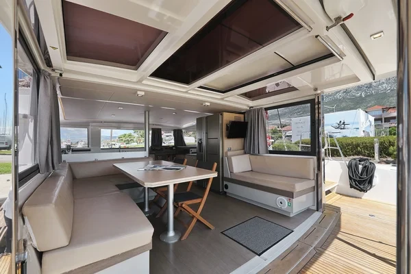 Bali 4.3 - Boatscribe.com