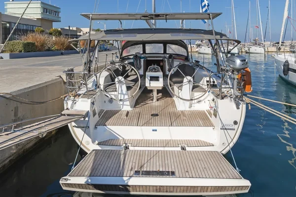 Bavaria 41 Cruiser - Boatscribe.com