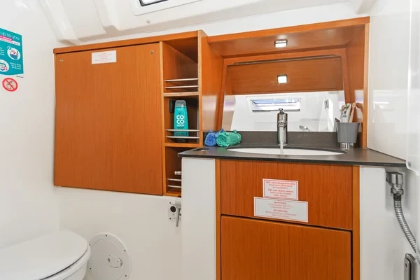 Bavaria 41 Cruiser - Boatscribe.com