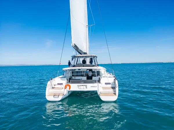Lagoon 46 - Boatscribe.com